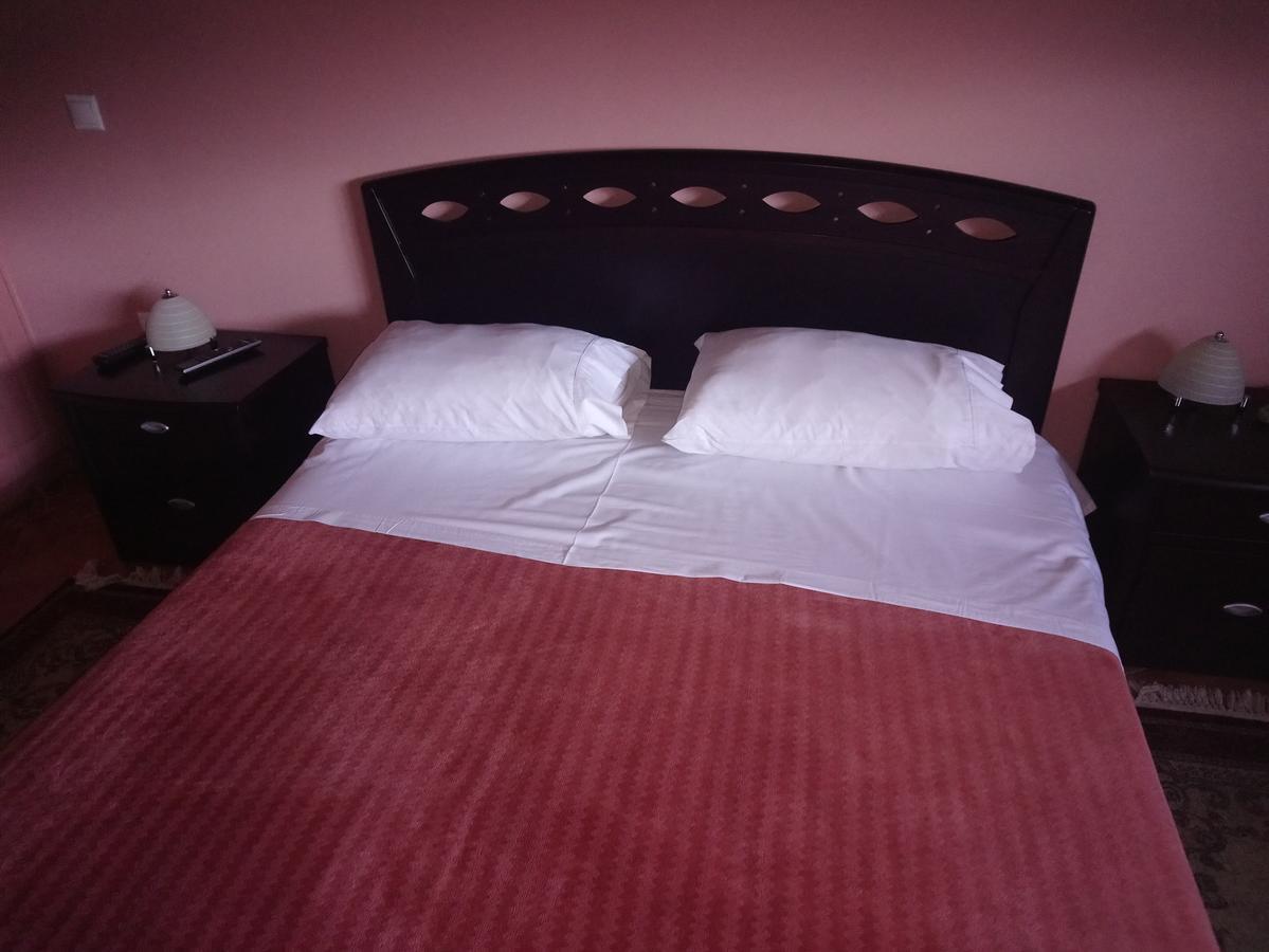 Elikonio Hotell Agia Anna  Exteriör bild